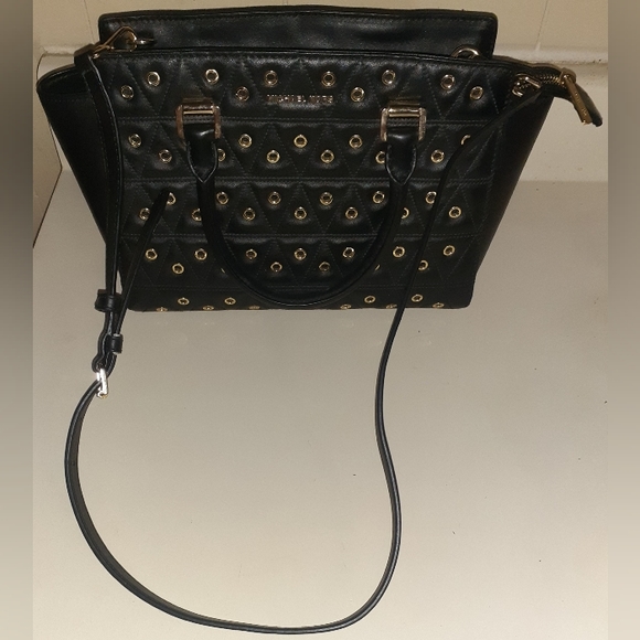 Michael Kors Selma Grommeted Medium Quilted Black Leather Tote/Crossbody - Picture 4 of 9